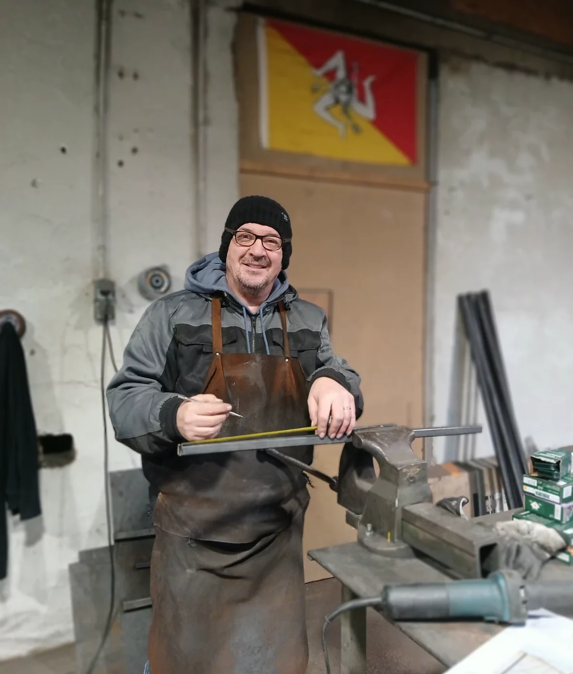 l'atelier de calogero Calogero-l-atelier-de-calogero-fabrication-artisanale-ferronnerie-garde-corps-inox-metal-sur-mesure