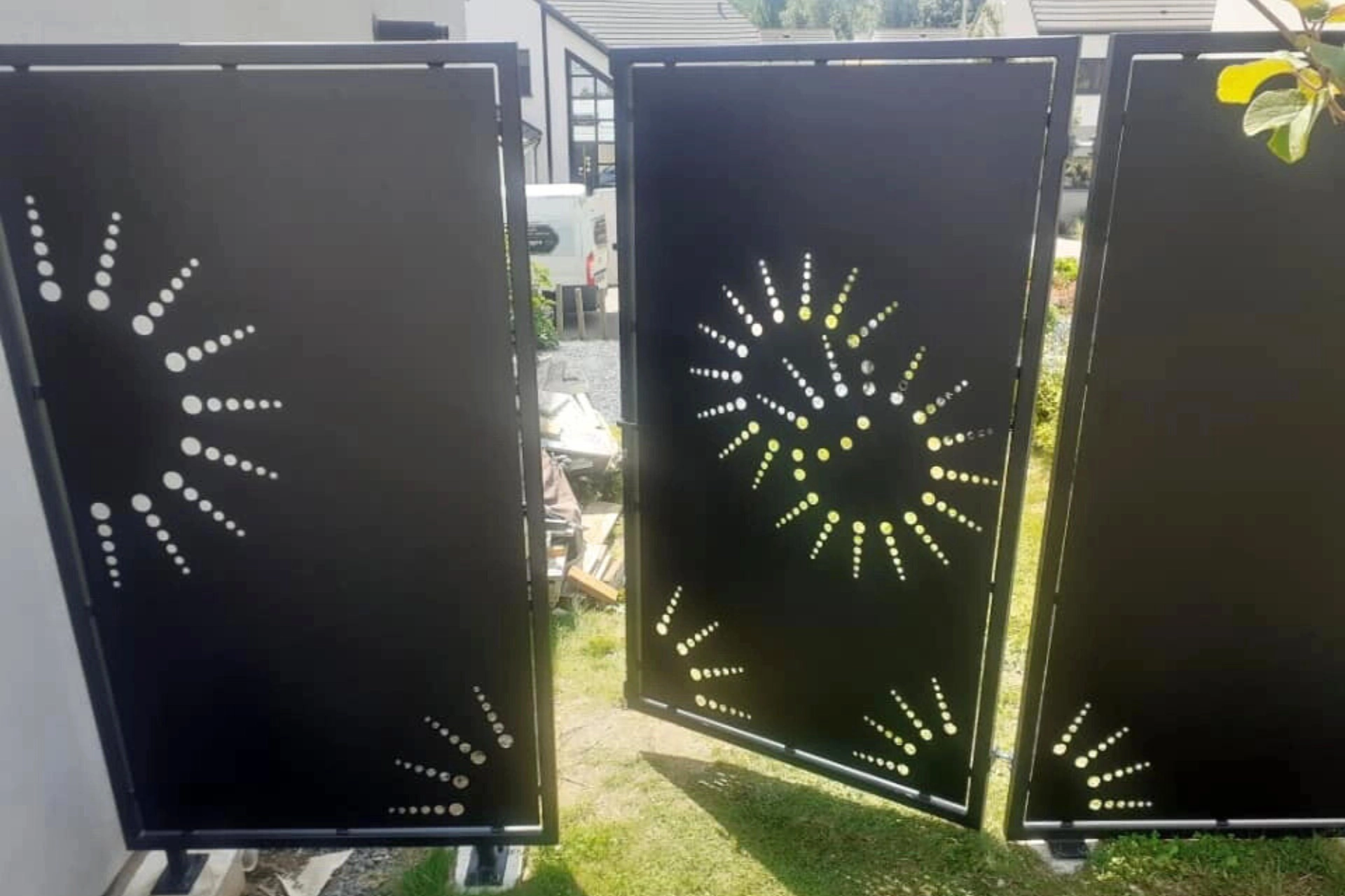 portillon en moselle en acier jardin et extérieur personnalisable sur mesure portillon-exterieur-acier-robuste-moderne-moselle-luxembourg